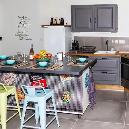 Holiday home Le Jardin Des Delis Neuf Avec Piscine Bio Uv Saint-Saturnin-les-Apt