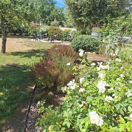 Le Jardin Des Delis Neuf Avec Piscine Bio Uv Holiday home