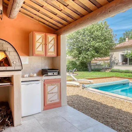 Holiday home Le Jardin Des Delis Neuf Avec Piscine Bio Uv Saint-Saturnin-les-Apt